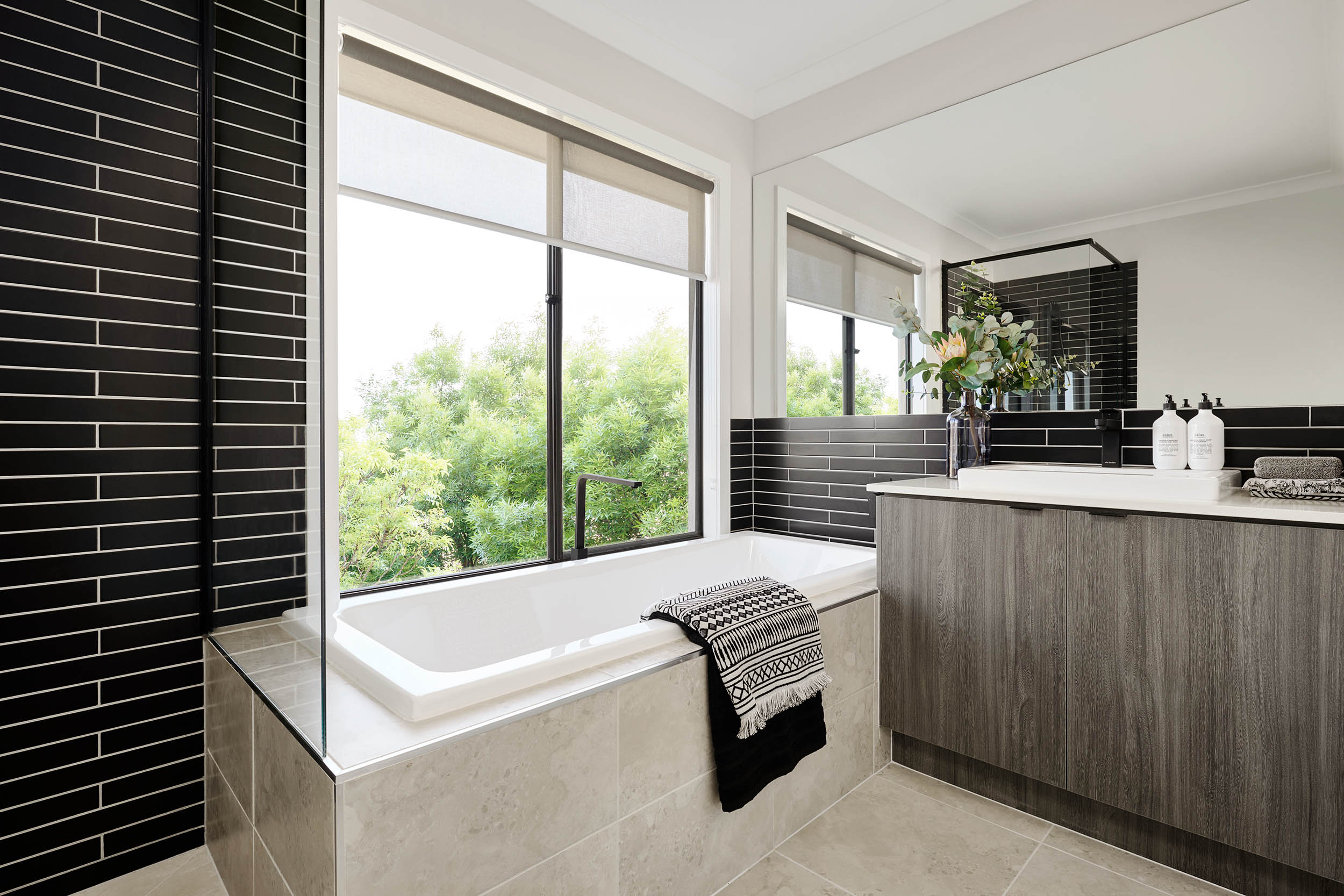 GVH2596 Granvue Flint 0121